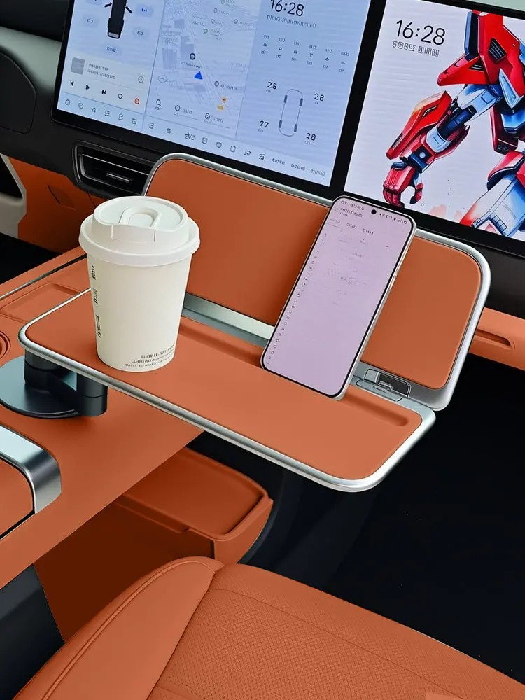 Leatherwork Table - โต๊ะเล็กสำหรับคอนโซลกลาง พร้อมที่วางแก้วแบบพับได้ หมุนได้ 360 องศา °